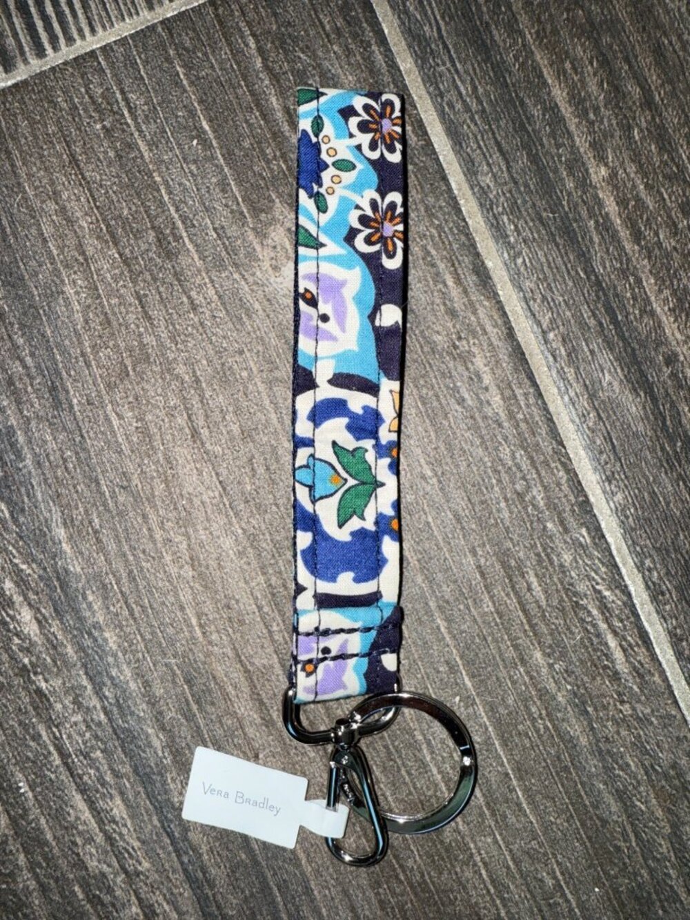 Vera Bradley Lisbon Medallion Cool Wrist Key Chain New with tag